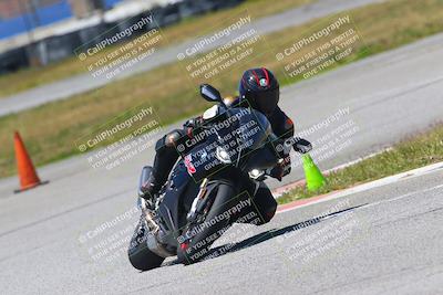 media/Apr-23-2022-Fastrack Riders (Sat) [[cb2d6ae73d]]/LEVEL 4/1PM TURN 6 OUTSIDE/